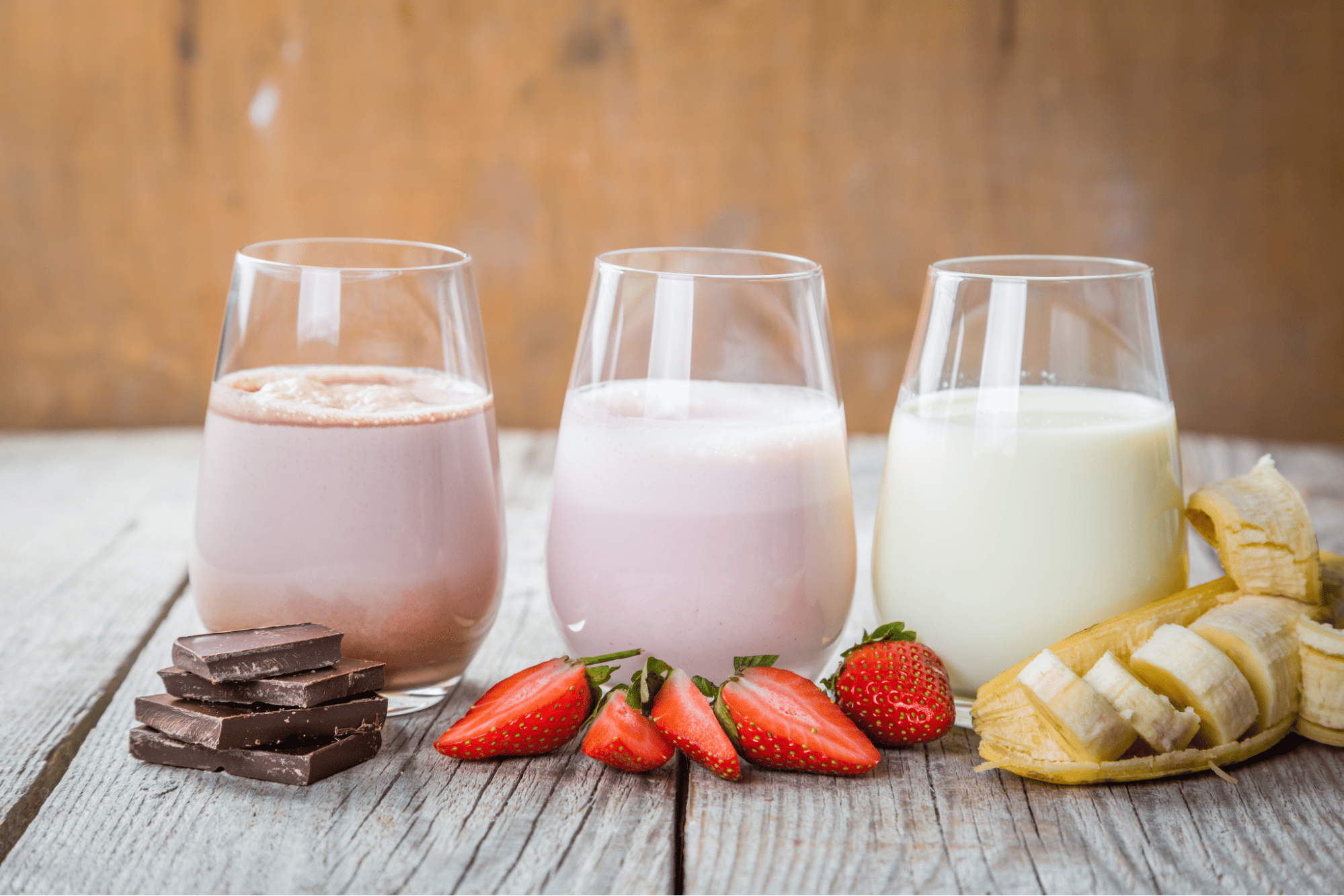 Chocolate Banana Strawberry Smoothie Benefits and Ingredients Breakdown