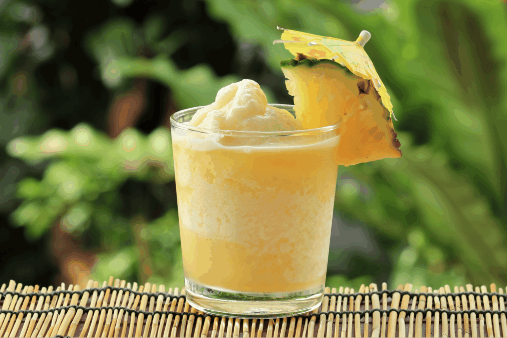 Pineapple Coconut Smoothie Benefits and Ingredient Highlights