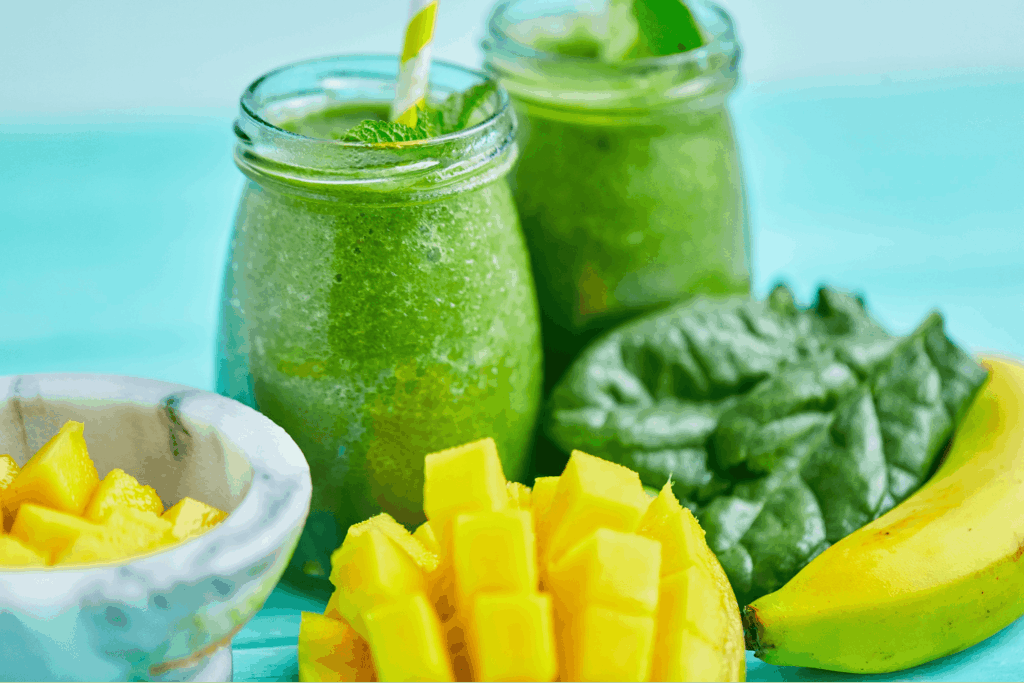 Spinach Mango Smoothie Benefits and Ingredient Breakdown